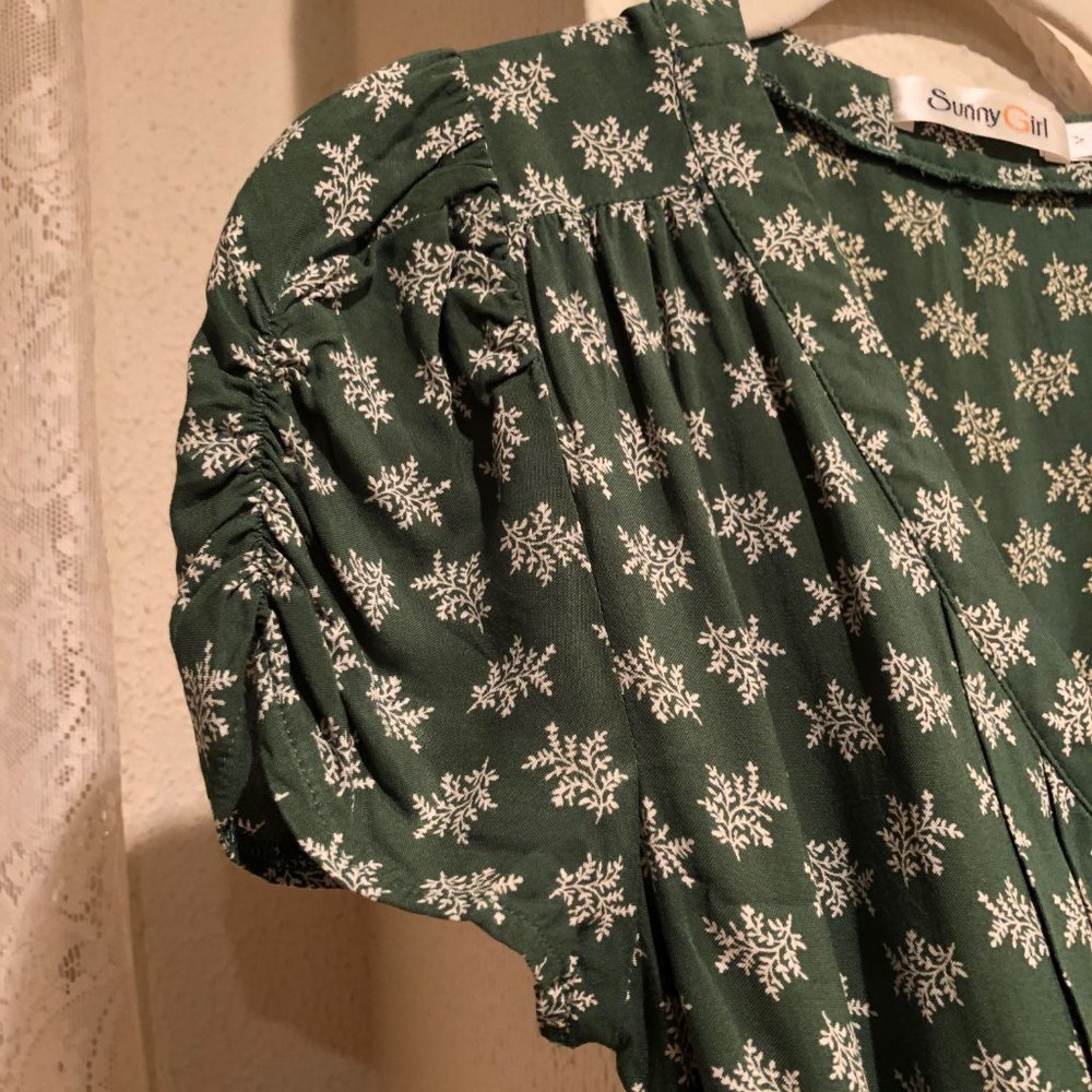 Delicate Floral Dress - Picture 2 of 4